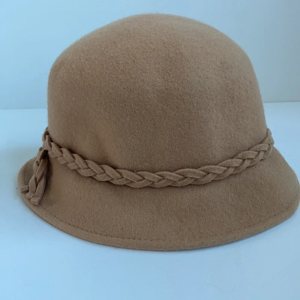 100% wool winter camel bucket hat w braided trim